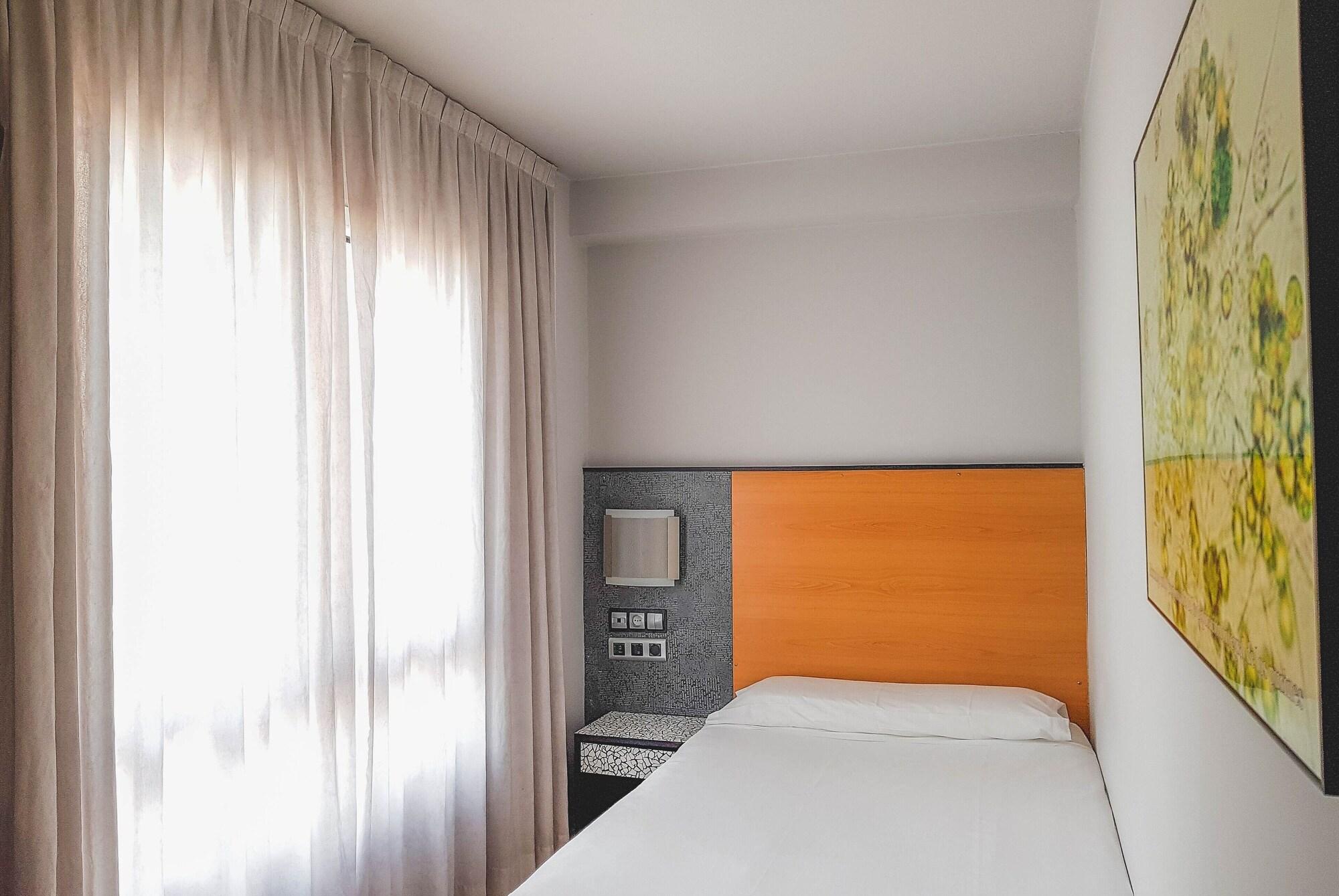 Hotel Faranda Pathos Gijon, Ascend Hotel Collection Exterior photo